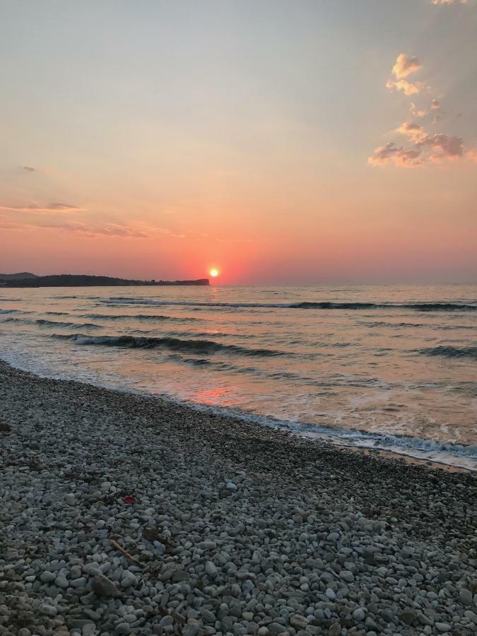 Tamaris Beach House 아카라비 외부 사진